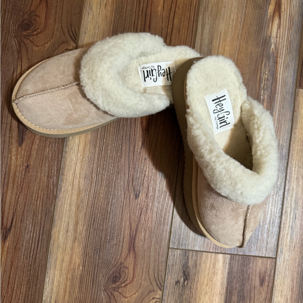 Hey Girl Cozy Tan Slippers